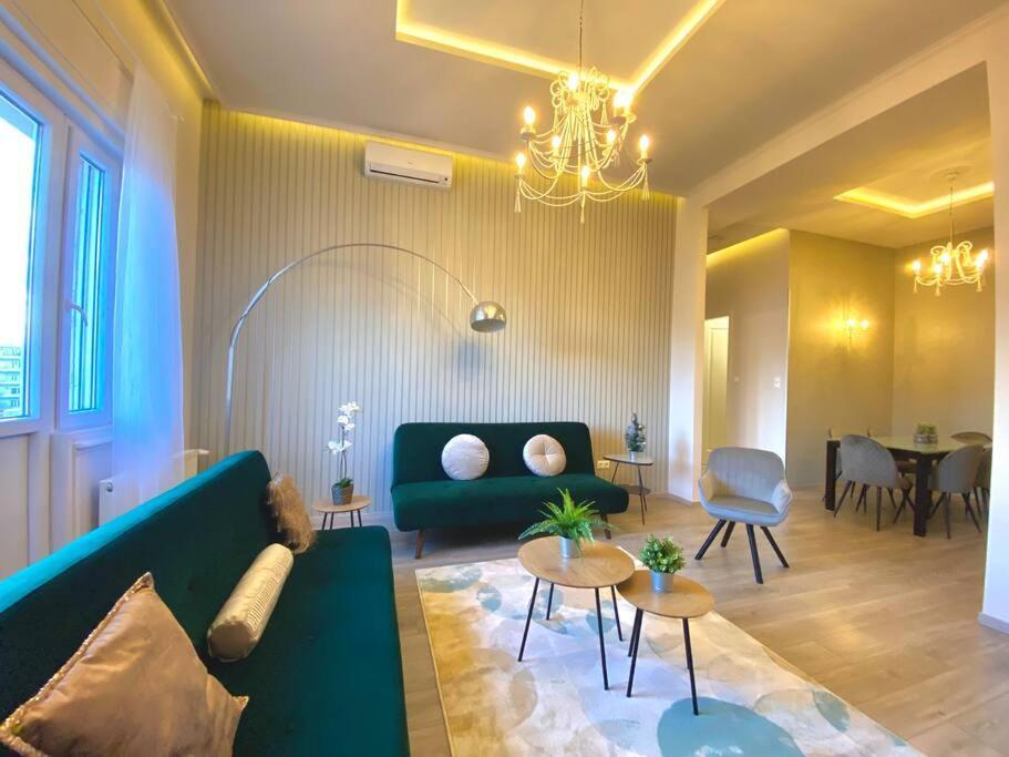 Luxury Buda Apartamento Budapeste Exterior foto
